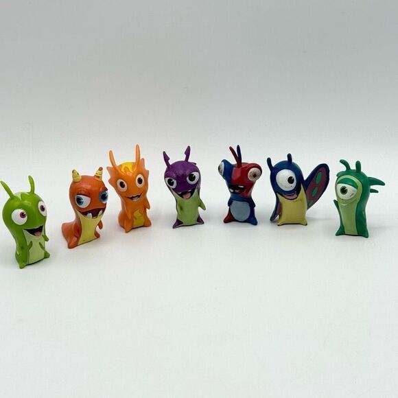 SlugTerra lot of 7 figurines - Picture 1 of 8
